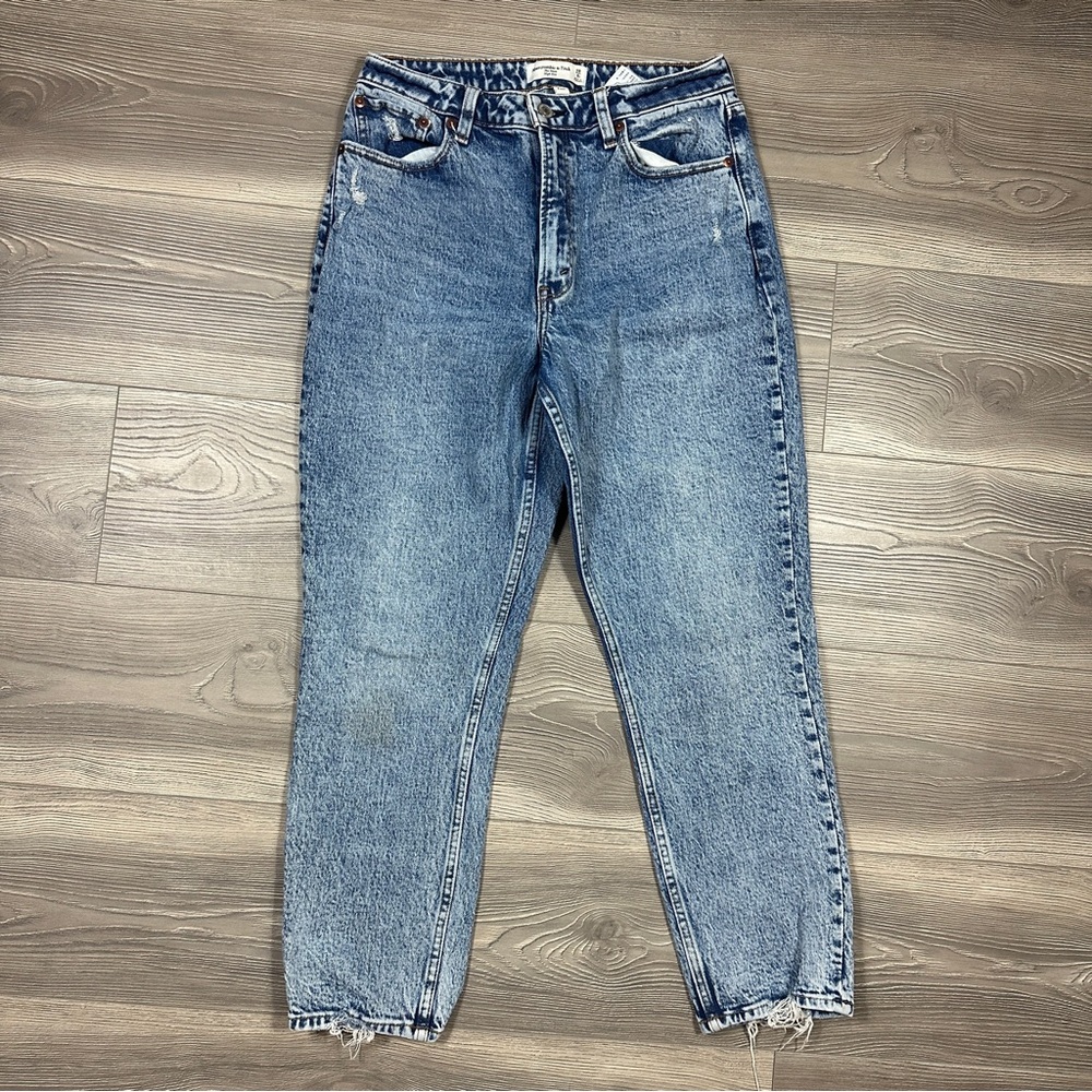 Abercrombie Curve Love High Rise Acid Wash Mom Jeans - SIZE 6/28